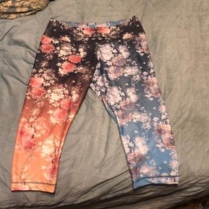 Niyama Yoga Midrise Capri